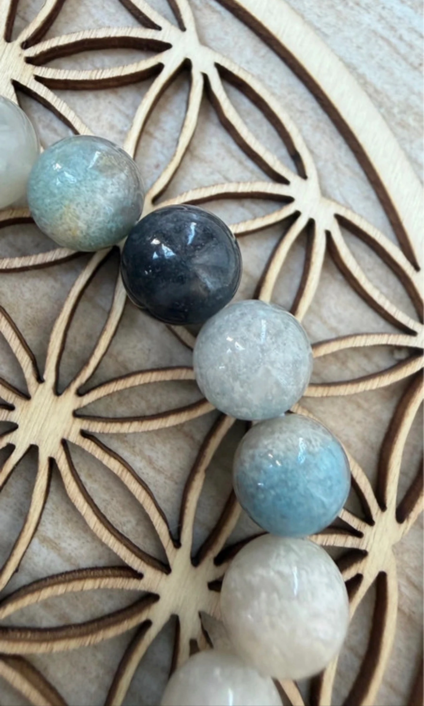 Pulsera de trolita natural 6 mm – tonos azul cielo – photo 3